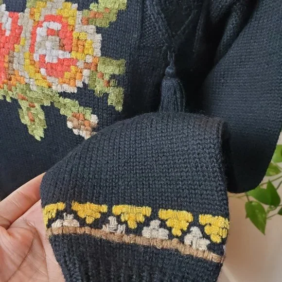 RARE | René Derhy Vintage 90s Embroidered Flower Wool Blend Sweater (Size M) - Picture 4 of 9